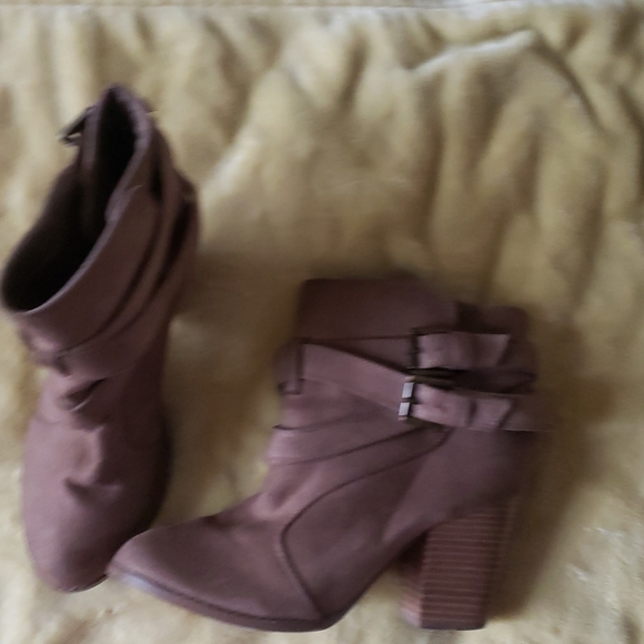 Boots - Picture 2 of 2